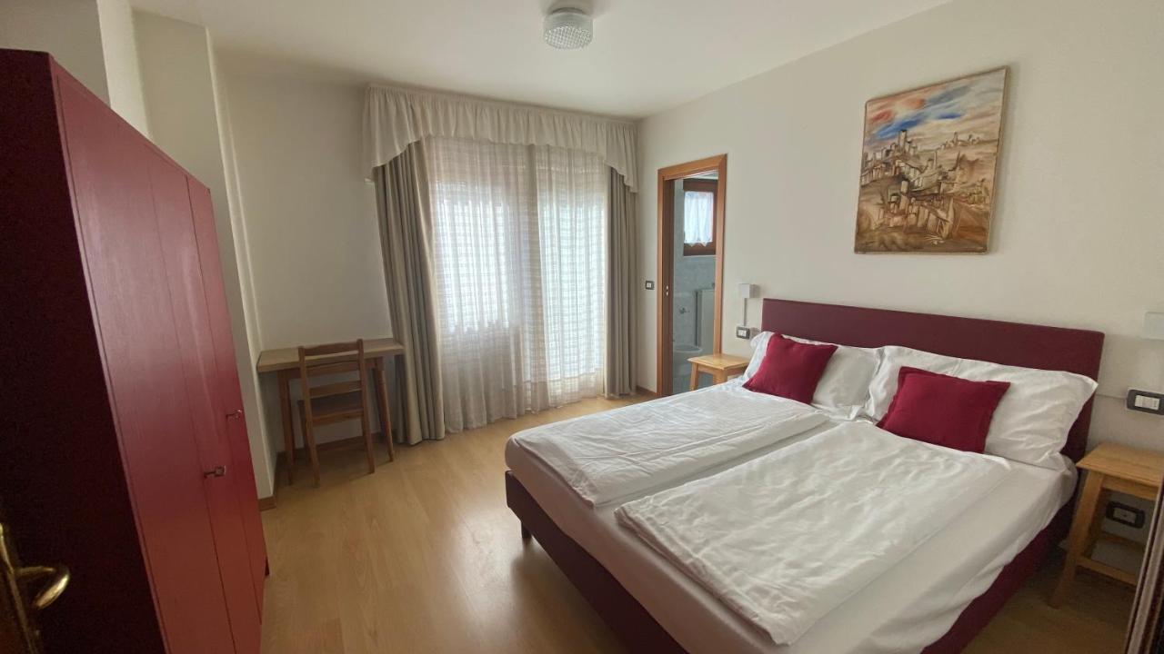 Casteluce Hotel Funivie Pinzolo Esterno foto