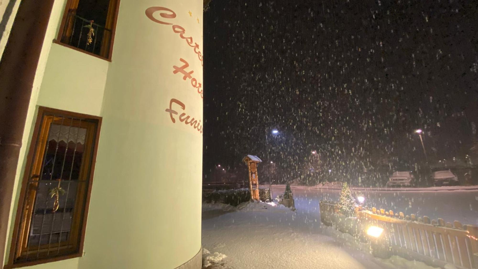 Casteluce Hotel Funivie Pinzolo Esterno foto