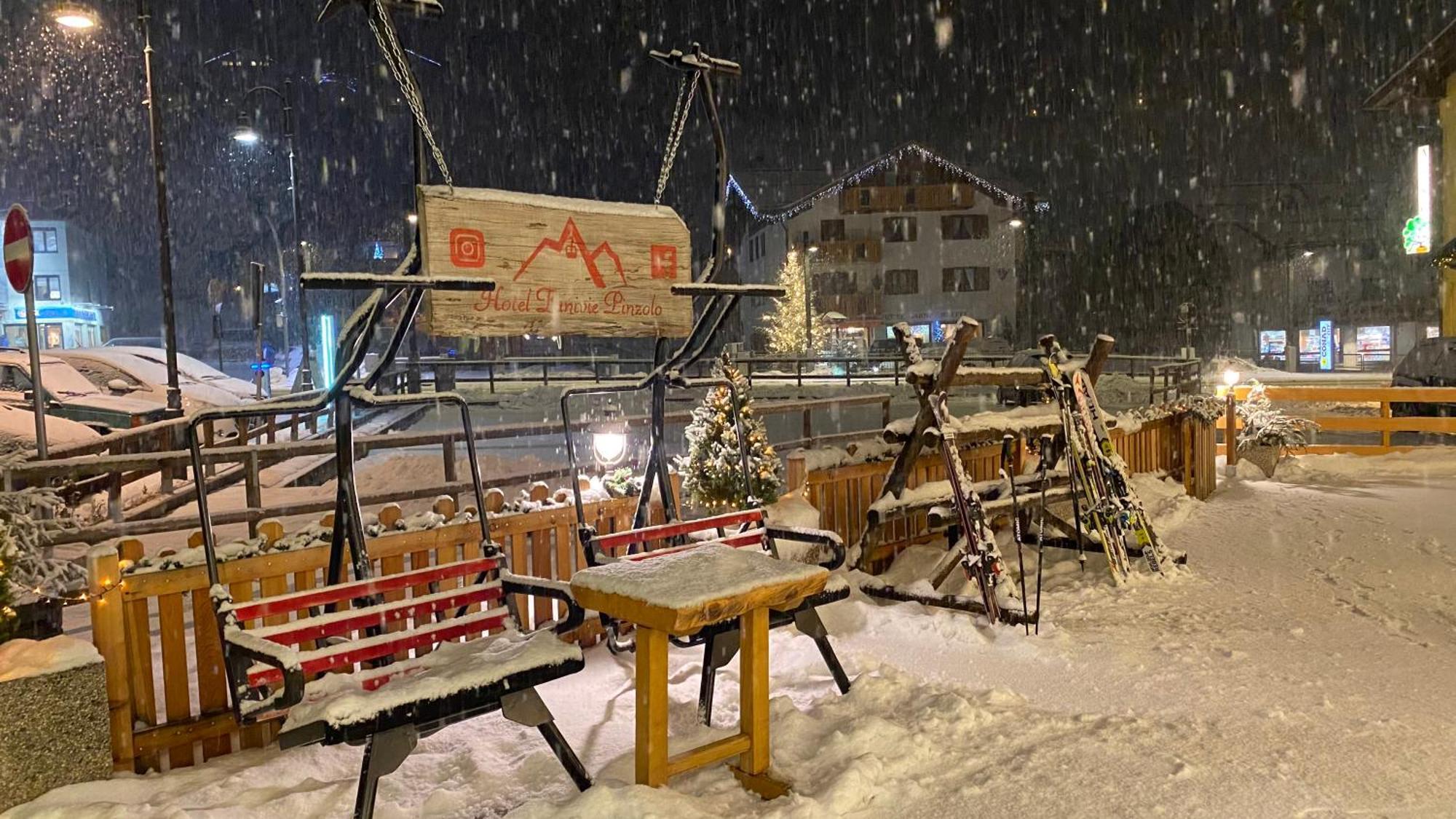 Casteluce Hotel Funivie Pinzolo Esterno foto