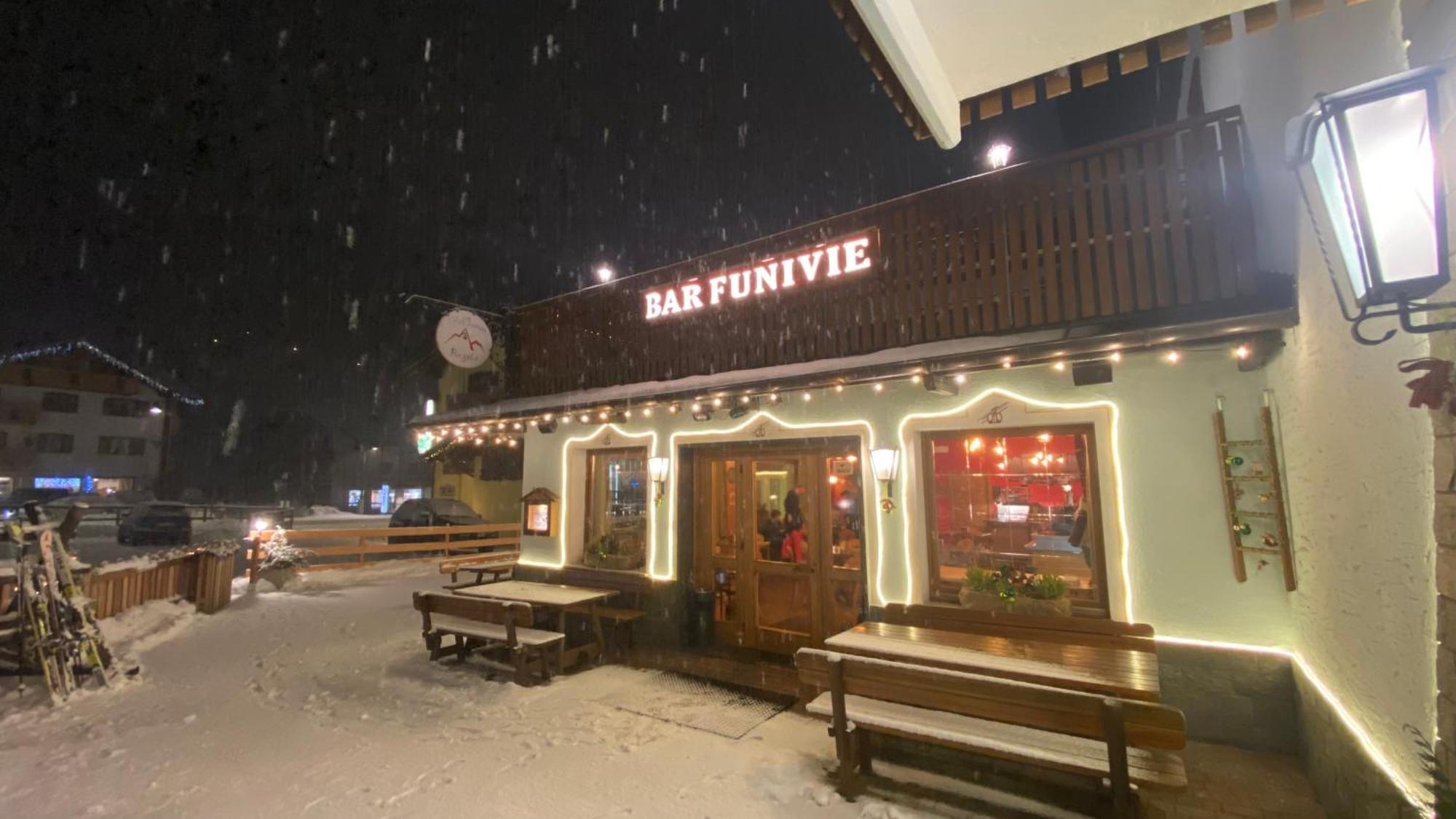 Casteluce Hotel Funivie Pinzolo Esterno foto