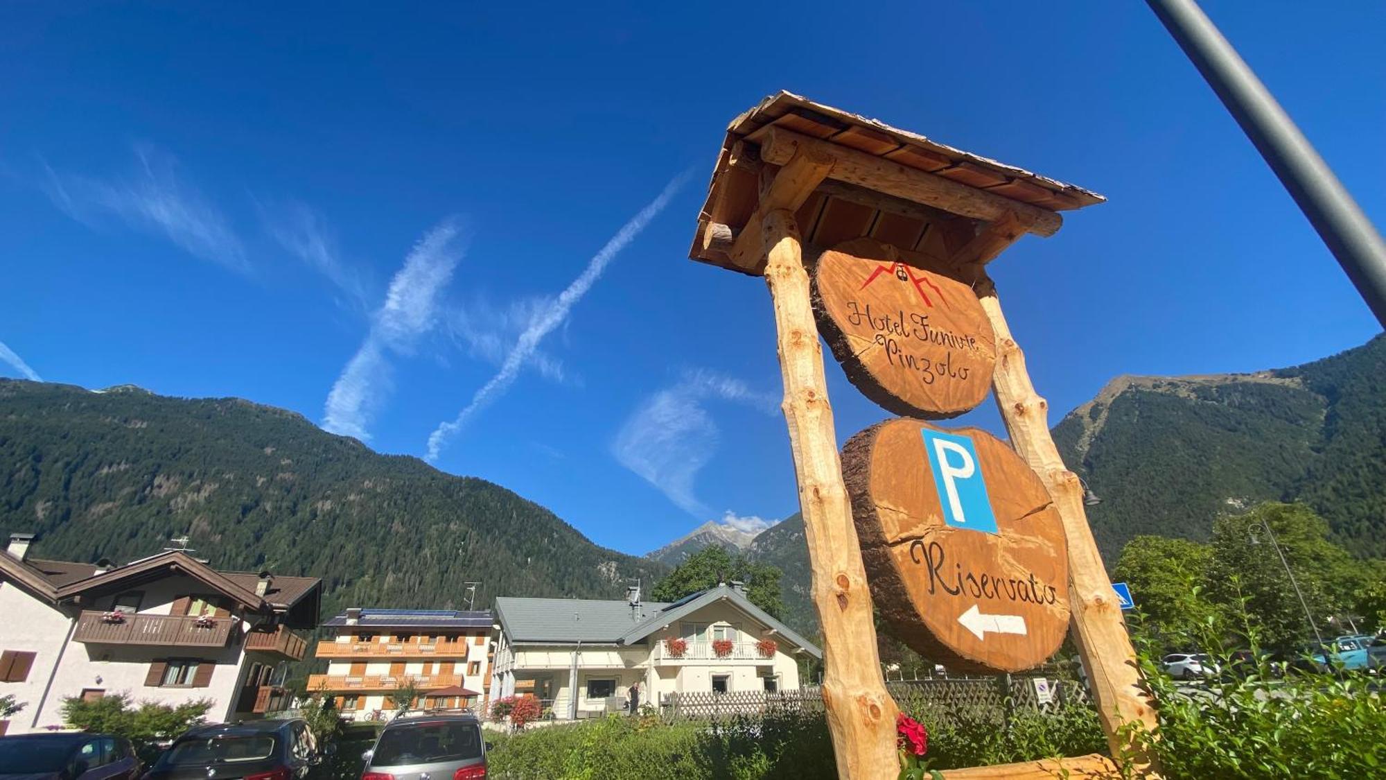 Casteluce Hotel Funivie Pinzolo Esterno foto