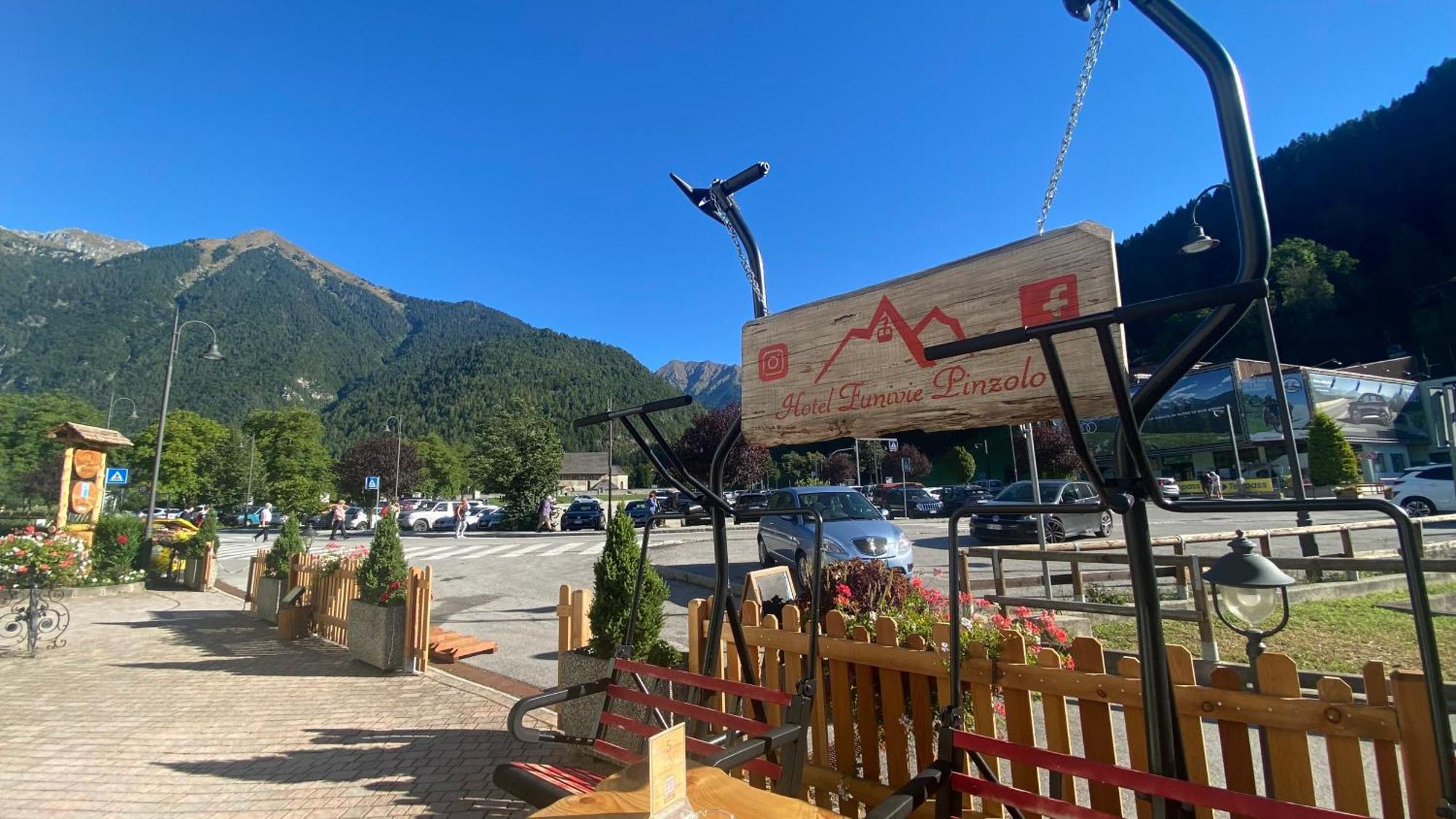 Casteluce Hotel Funivie Pinzolo Esterno foto