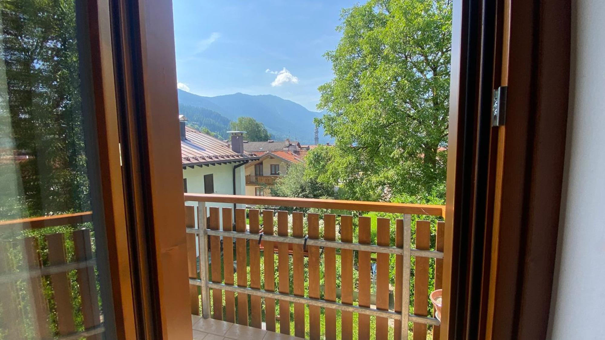 Casteluce Hotel Funivie Pinzolo Esterno foto