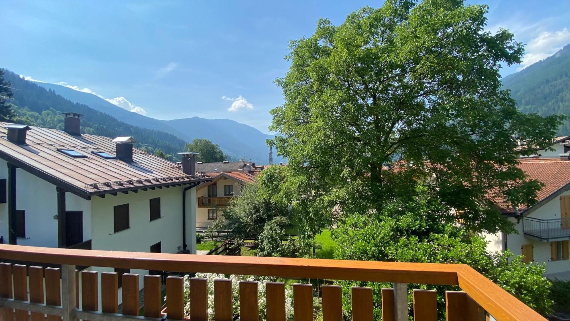 Casteluce Hotel Funivie Pinzolo Esterno foto