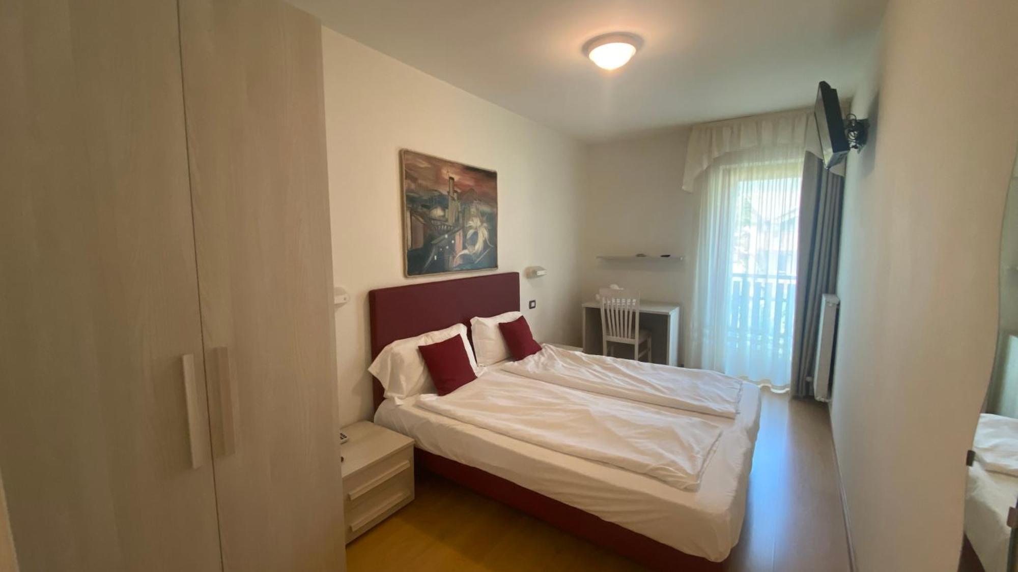 Casteluce Hotel Funivie Pinzolo Esterno foto