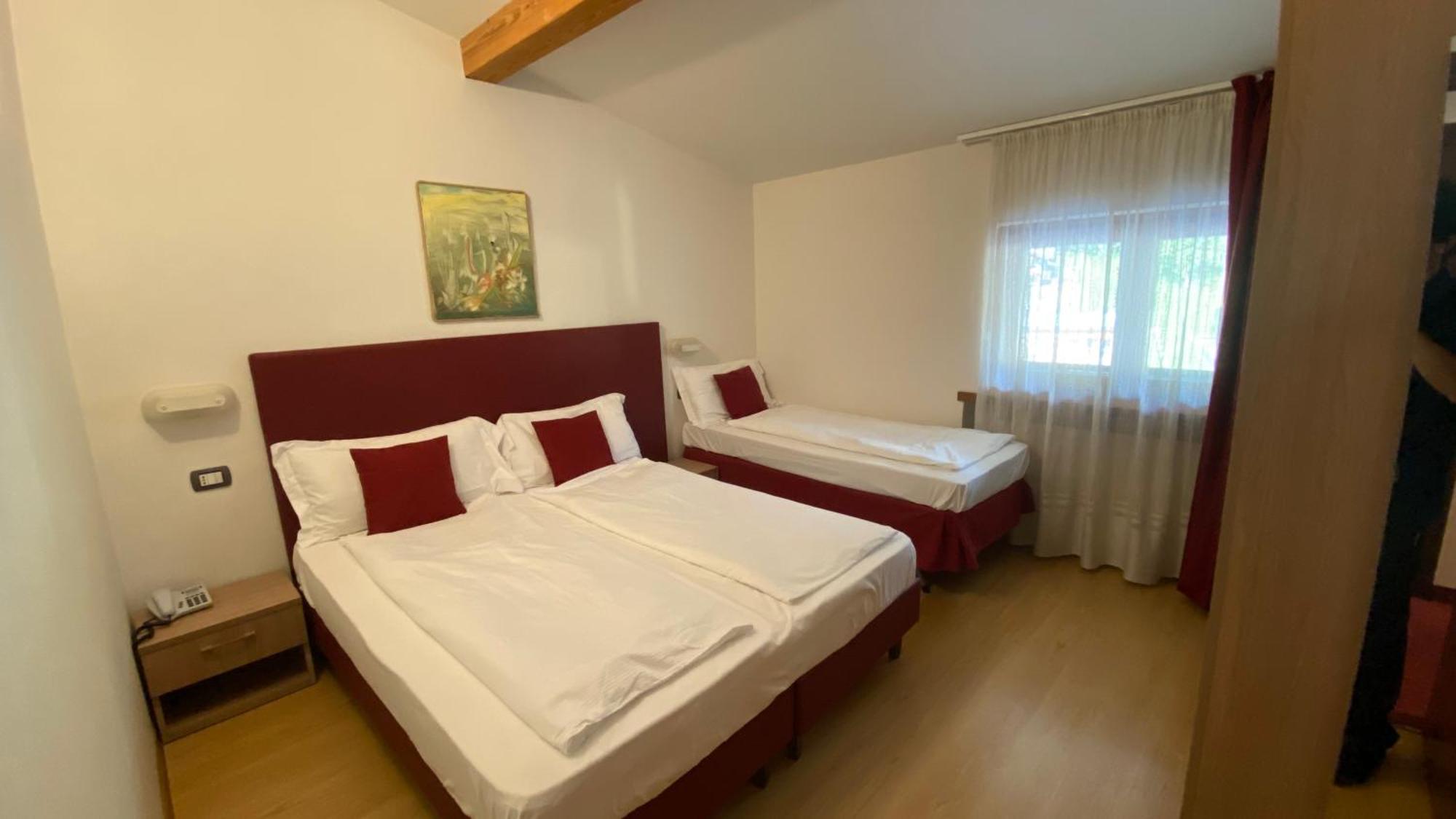 Casteluce Hotel Funivie Pinzolo Esterno foto