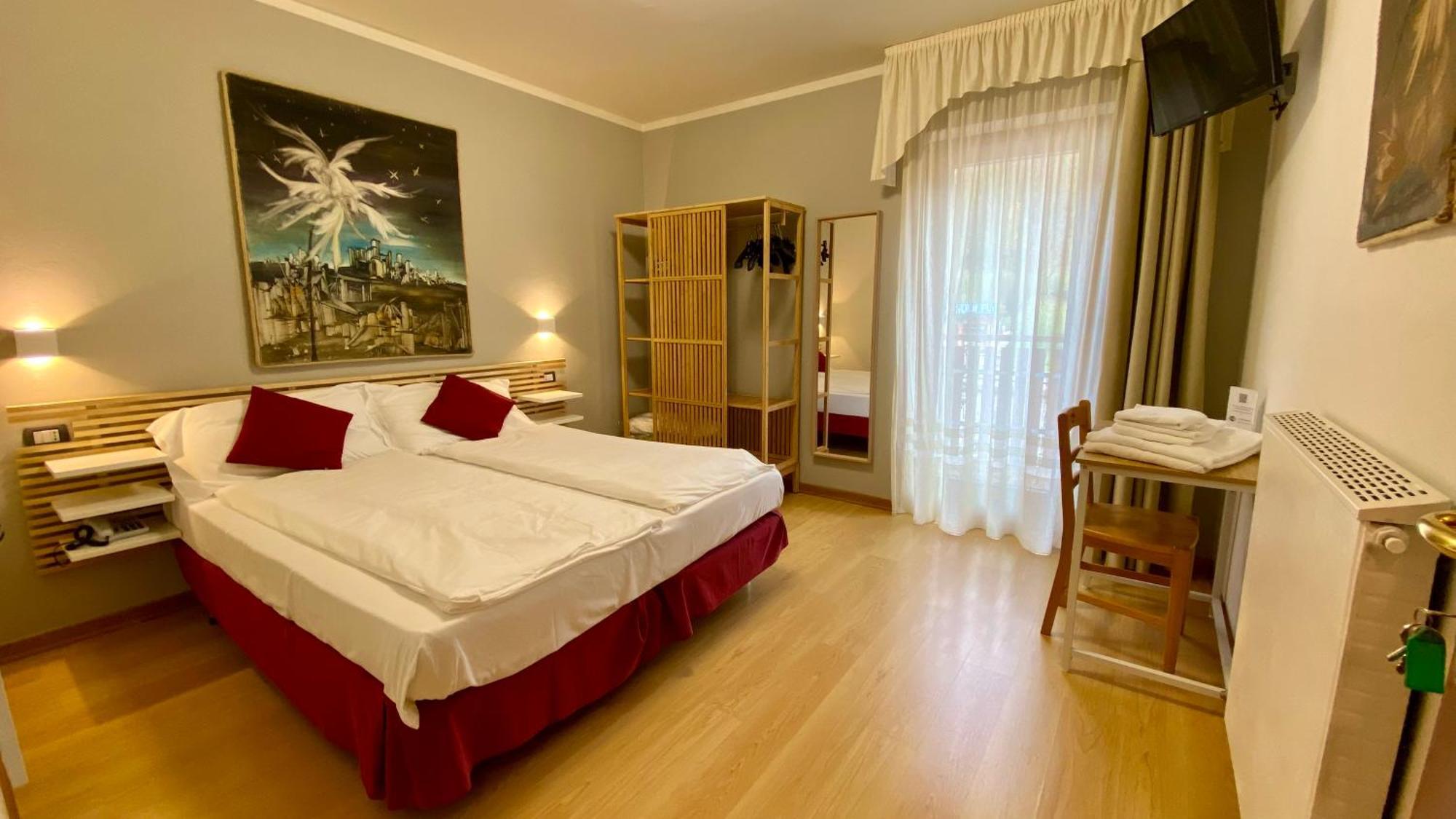 Casteluce Hotel Funivie Pinzolo Esterno foto